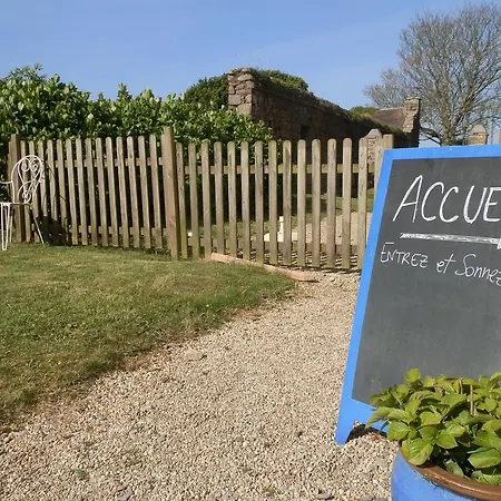 La Cle Des Champs Des Abers Bed & Breakfast *